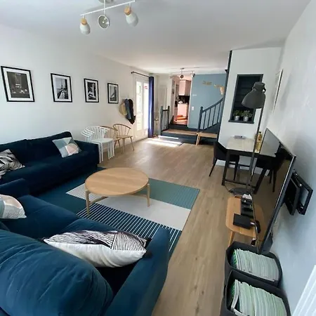 Maison Abatilles Au Pied Du Parc Pereire Holiday home