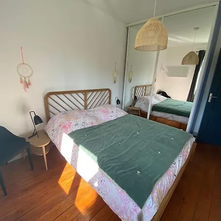 Holiday home Maison Abatilles Au Pied Du Parc Pereire